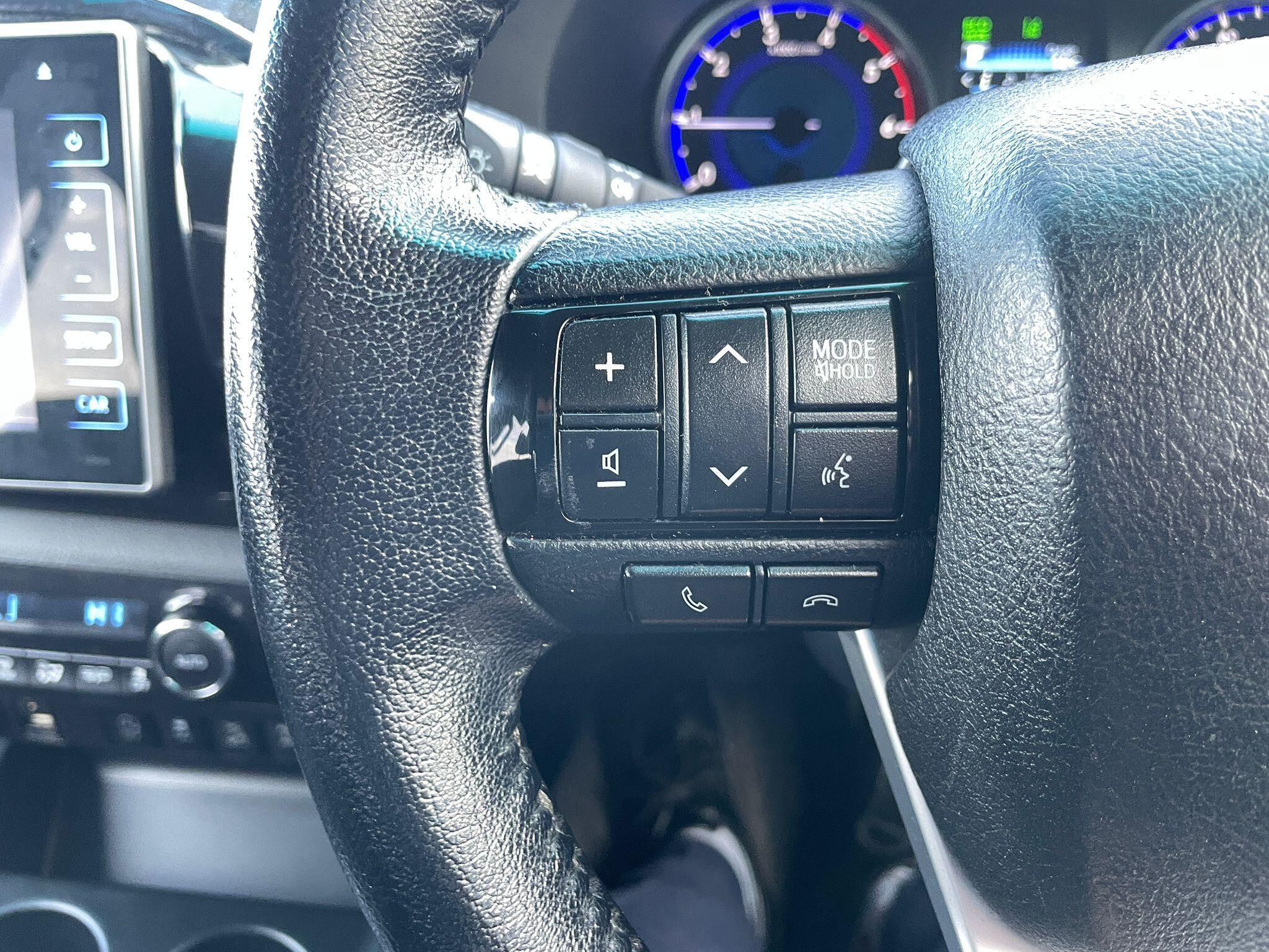Toyota Hilux - image 14